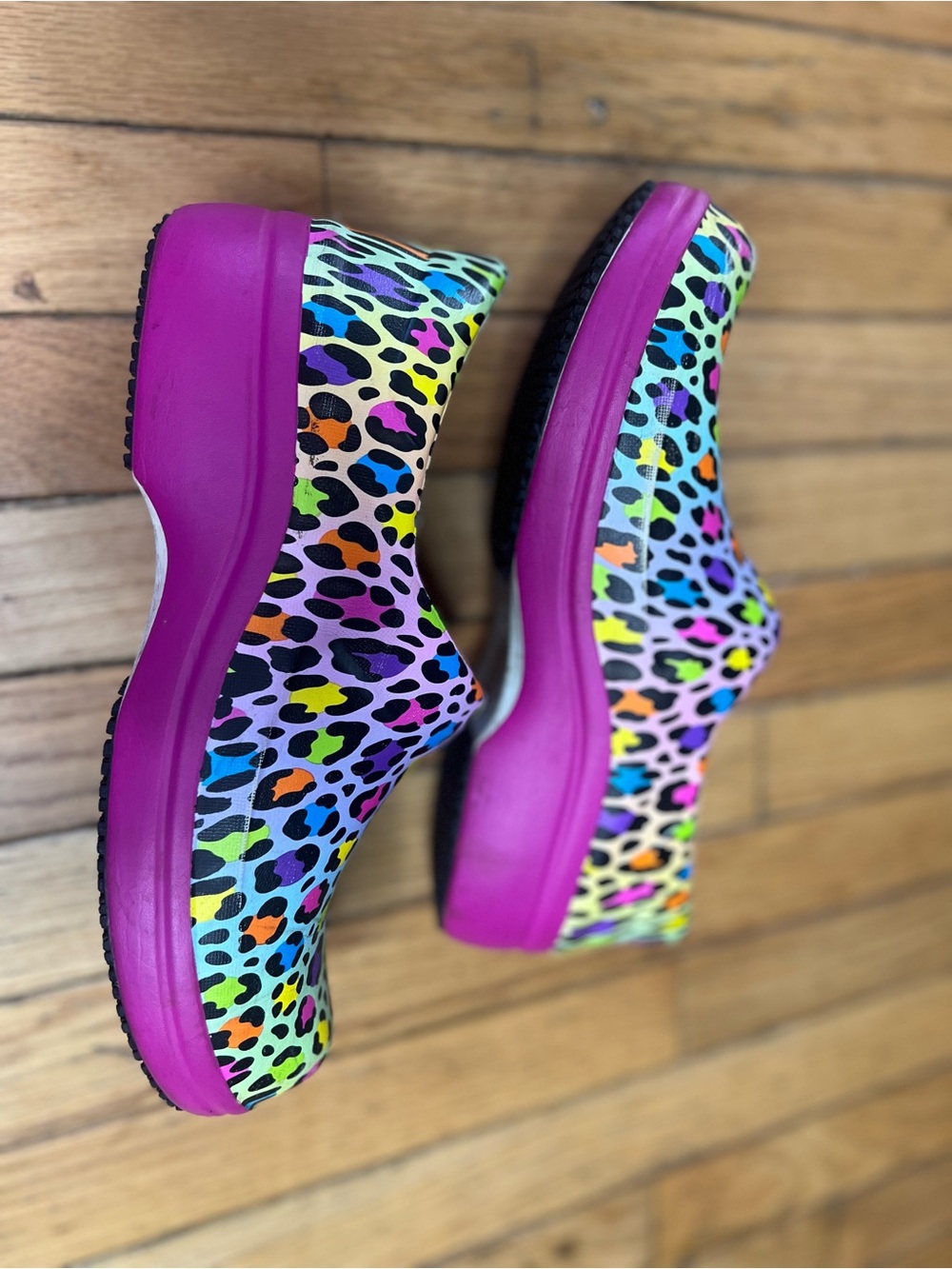 Crocs Lisa Frank Multicolor Animal Print Slip-On clogs Shoes Women’s 9